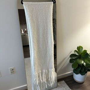 White Oversized Chunky Scarf